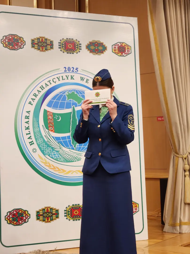 Image for 04.03.2025 senede “Türkmenhowaýollary” agentliginiň Howa ulaglarynyň işgärlerini taýýarlaýan mekdebinde Türkmenistanyň Prezidentiniň 2025-nji ýylyň 21-nji fewralynda çykaran PB-1125 belgili buýrugyna laýyklykda hem-de Halkara zenanlar güni mynasybetli tal