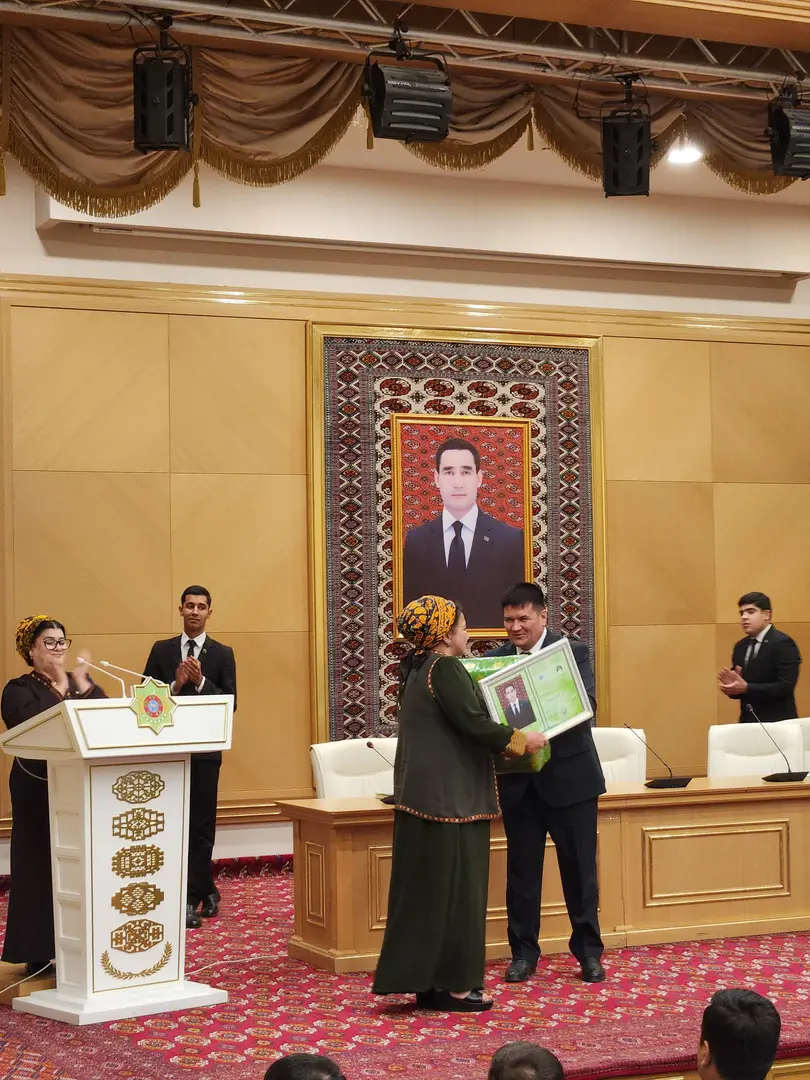 Image for Türkmenistanyň Kärdeşler arkalaşyklarynyň Tertipnamalaýyn wezipelerini berjaý etmek, Türkmenistanyň zähmet kanunçylygynyň tutýan orny we ähmiýeti barada, şeýle hem "Zähmeti goramak-sagdyn we howpsuz iş şertleriniň girewidir" atly geçirilen okuw maslahaty.