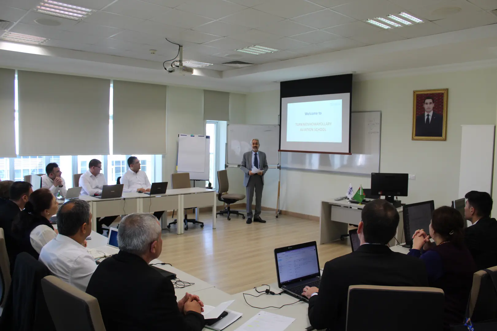 Image for ”Türkmenhowaýollary” döwlet gullygynyň  Howa ulaglarynyň işgärlerini taýýarlaýan mekdebinde ICAO TRAINAIR PLUS